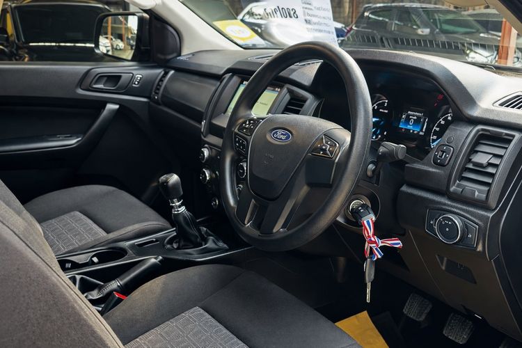 รถ Ford Ranger 2.2 XL สี น้ำเงิน
