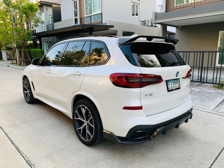 BMW X5 2021 3.0 xDrive45e M Sport 4WD Utility-car ปลั๊กอินไฮบริด (PHEV) เกียร์อัตโนมัติ ขาว รูปที่ 4