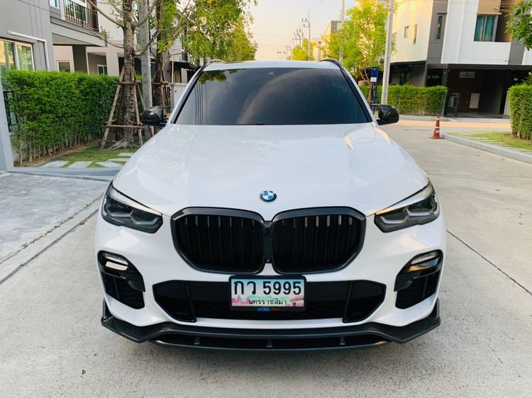 BMW X5 2021 3.0 xDrive45e M Sport 4WD Utility-car ปลั๊กอินไฮบริด (PHEV) เกียร์อัตโนมัติ ขาว รูปที่ 3