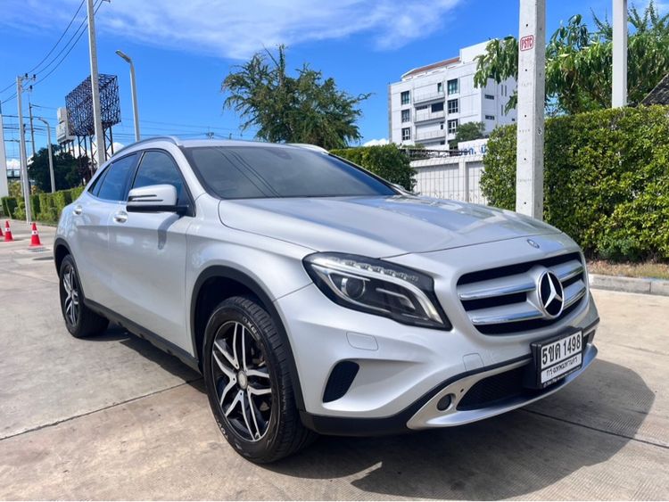 Mercedes-Benz GLA-Class 2017 เบนซิน เกียร์อัตโนมัติ บรอนซ์เงิน รูปที่ 3