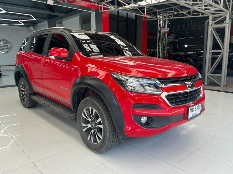 รถ Chevrolet Trailblazer 2.5 LT สี แดง