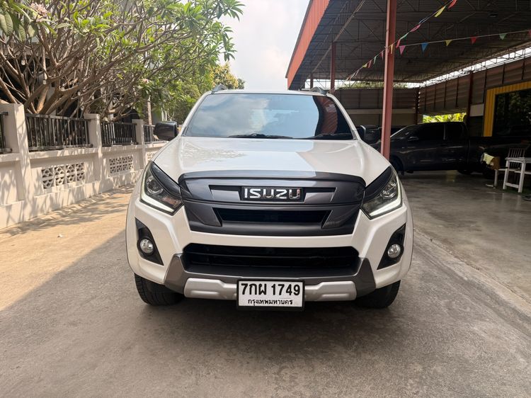 รถ Isuzu D-MAX 3.0 V-Cross Max Z Prestige 4WD สี ขาว