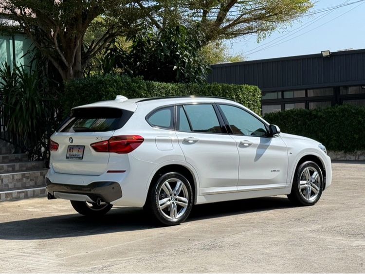 BMW X1 2019 2.0 sDrive20d M Sport Utility-car ดีเซล ไม่ติดแก๊ส เกียร์อัตโนมัติ ขาว รูปที่ 3