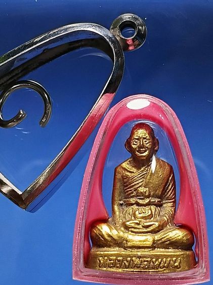 รูปหล่อหลวงพ่อหมุน วัดเขาเเดงตะวันออก รุ่นเเรก สภาพสวยมากน้ำทองเดิมๆเลยครับ รูปที่ 3