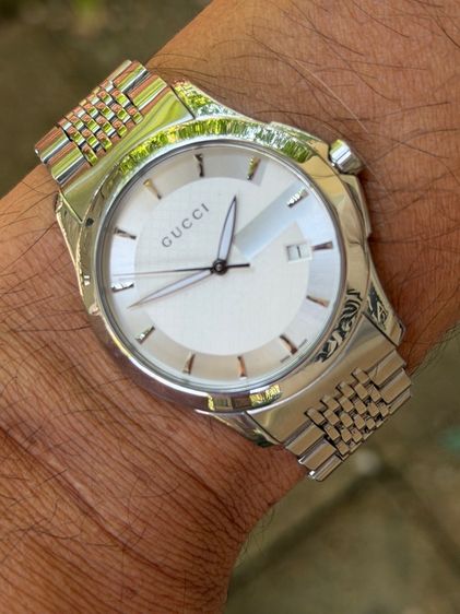 GUCCI G Timeless White Dial Men’s Date Watch Original YA126401 รูปที่ 16