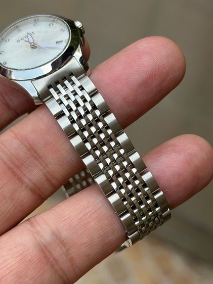 GUCCI G Timeless 27 mm Mother of Pearl Diamond Lady Watch White Dial  รูปที่ 15