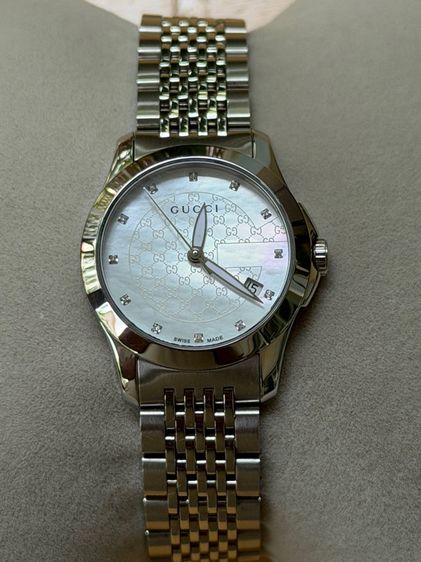 ขาว GUCCI G Timeless 27 mm Mother of Pearl Diamond Lady Watch White Dial 