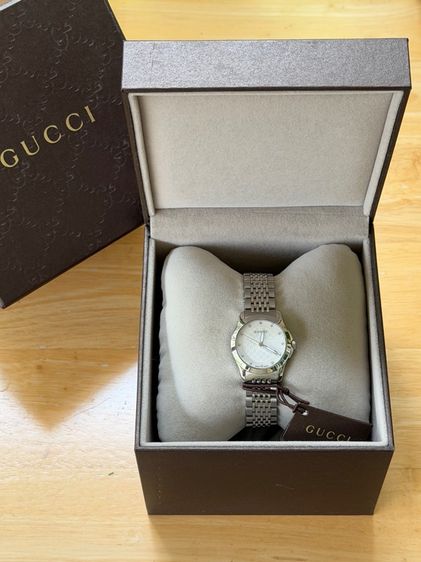 GUCCI G Timeless 27 mm Mother of Pearl Diamond Lady Watch White Dial  รูปที่ 3