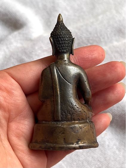 พระบูชาสิงห์สาม สัมฤทธิ์เก่า รูปที่ 2