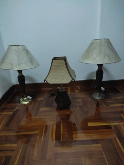 โคมไฟมือสอง