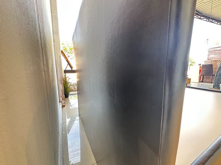 เตียงนอน 3.5 ฟุต เบาะหนังสีดำ หัวเตียงดึงดุม  รูปที่ 6