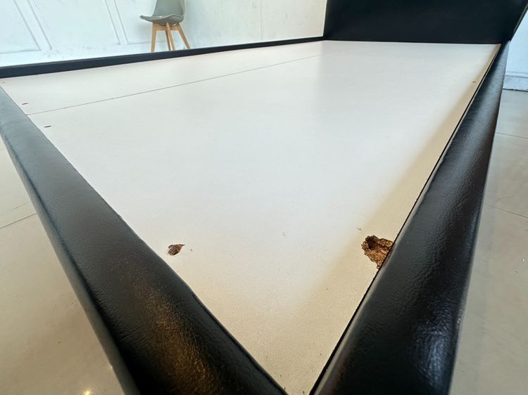 เตียงนอน 3.5 ฟุต เบาะหนังสีดำ หัวเตียงดึงดุม  รูปที่ 9