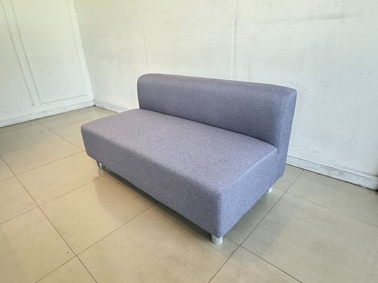 โซฟา 2 ที่นั่ง เบาะผ้าสีเทา โครงไม้ MDF ขาพลาสติกสีเทา  รูปที่ 4