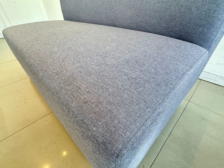 โซฟา 2 ที่นั่ง เบาะผ้าสีเทา โครงไม้ MDF ขาพลาสติกสีเทา  รูปที่ 9