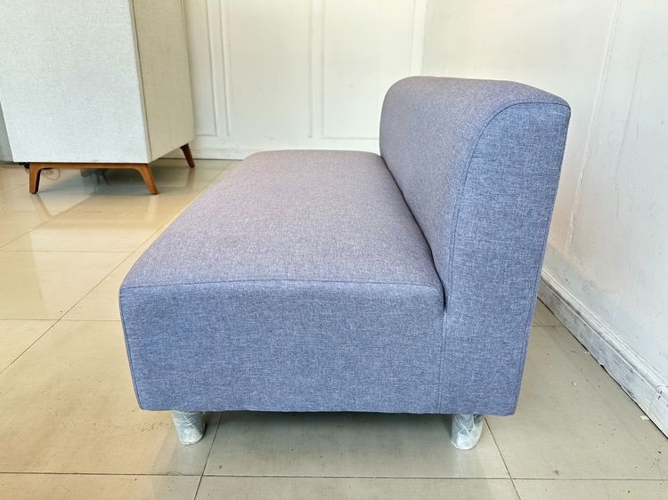 โซฟา 2 ที่นั่ง เบาะผ้าสีเทา โครงไม้ MDF ขาพลาสติกสีเทา  รูปที่ 5