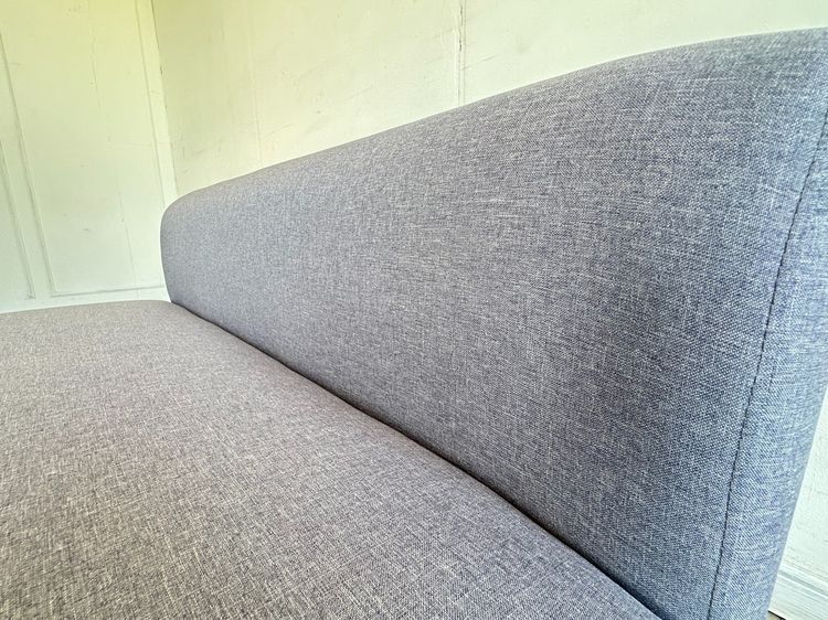 โซฟา 2 ที่นั่ง เบาะผ้าสีเทา โครงไม้ MDF ขาพลาสติกสีเทา  รูปที่ 8