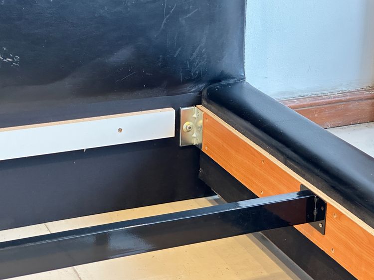 เตียง 6 ฟุต หัวเตียงและโครงเตียงบุนวมหุ้มหนัง PU สีดำ รูปที่ 16