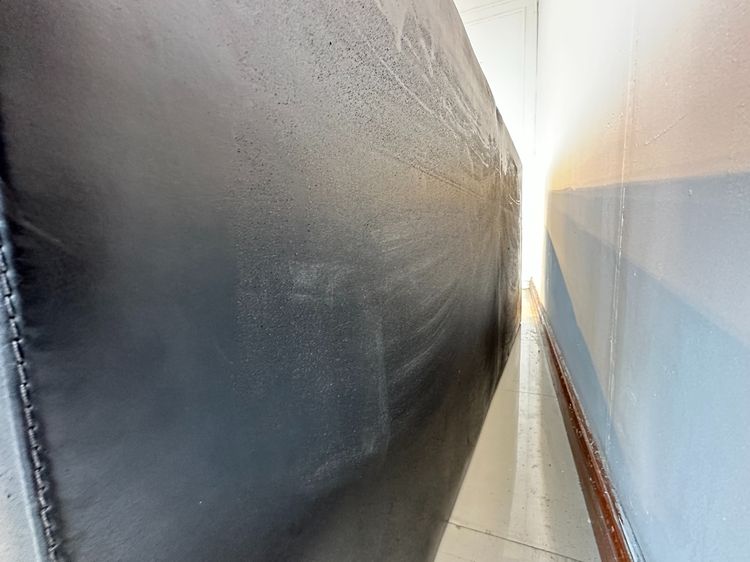 เตียง 6 ฟุต หัวเตียงและโครงเตียงบุนวมหุ้มหนัง PU สีดำ รูปที่ 6