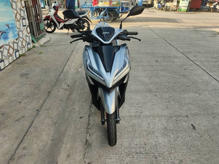 🛵ยังไงก็ขาย CLICK150 i ปี 61 เครื่องดี สีสวย สตาร์ทมือ กุญแจรีโมท เล่มชุดโอนครบ+เปลี่ยนถ่ายน้ำมันเครื่องฟรี ส่งฟรี30 ก.ม รูปที่ 3