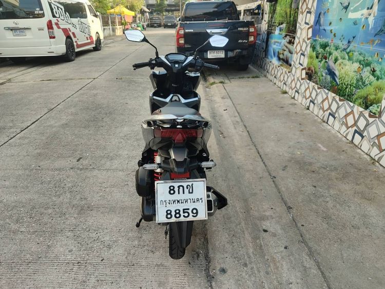 🛵ยังไงก็ขาย CLICK150 i ปี 61 เครื่องดี สีสวย สตาร์ทมือ กุญแจรีโมท เล่มชุดโอนครบ+เปลี่ยนถ่ายน้ำมันเครื่องฟรี ส่งฟรี30 ก.ม รูปที่ 4