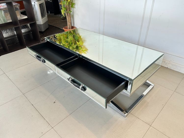 โต๊ะกลาง สไตล์ลักชูรี่ ท็อปกระจกเงารอบตัว 2 ลิ้นชัก มือจับเข็มขัดหนังแท้ รูปที่ 13