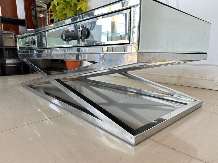 โต๊ะกลาง สไตล์ลักชูรี่ ท็อปกระจกเงารอบตัว 2 ลิ้นชัก มือจับเข็มขัดหนังแท้ รูปที่ 16