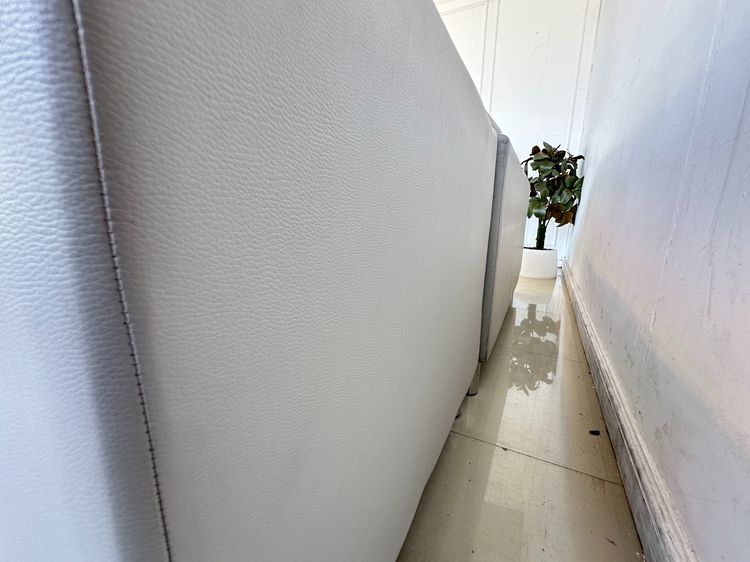 โซฟาแอลเข้ามุม เบาะหนัง PU สีเทา โครงไม้ MDF ขาเหล็ก  รูปที่ 7