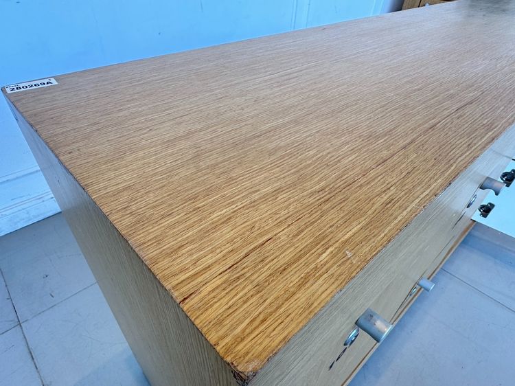 ตู้ล็อคเกอร์ 8 บานเปิด โครงไม้ MDF ปิดผิวลายไม้สีน้ำตาล ล้อเลื่อน รูปที่ 12