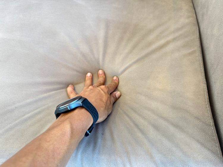 โซฟา 2 ที่นั่ง เบาะผ้าลายหนังกลับสีน้ำตาล หมอนอิงสีครีม โครงขาไม้จริงสีน้ำตาล  รูปที่ 12