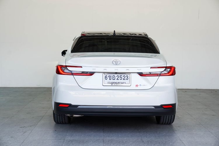 Toyota Camry 2025 2.5 HEV Premium Luxury Sedan ไฮบริด ไม่ติดแก๊ส เกียร์อัตโนมัติ ขาว รูปที่ 4