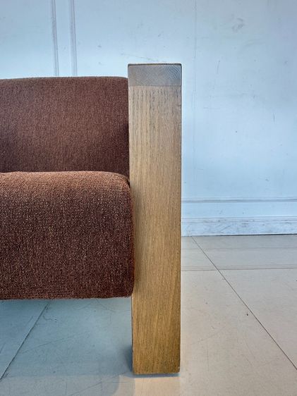 เก้าอี้อาร์มแชร์ เบาะผ้าสีน้ำตาล โครงขาไม้จริ รูปที่ 10