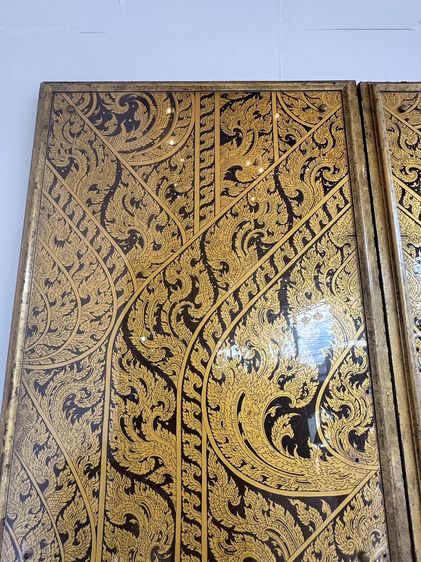 ประตู บานพับ ลวดลายไทยบนไม้อัด ปิดแผ่นอคีลิคใส โครงประตูไม้จริง (แบบที่ 1 ลายไทยด้านเดียว) รูปที่ 2