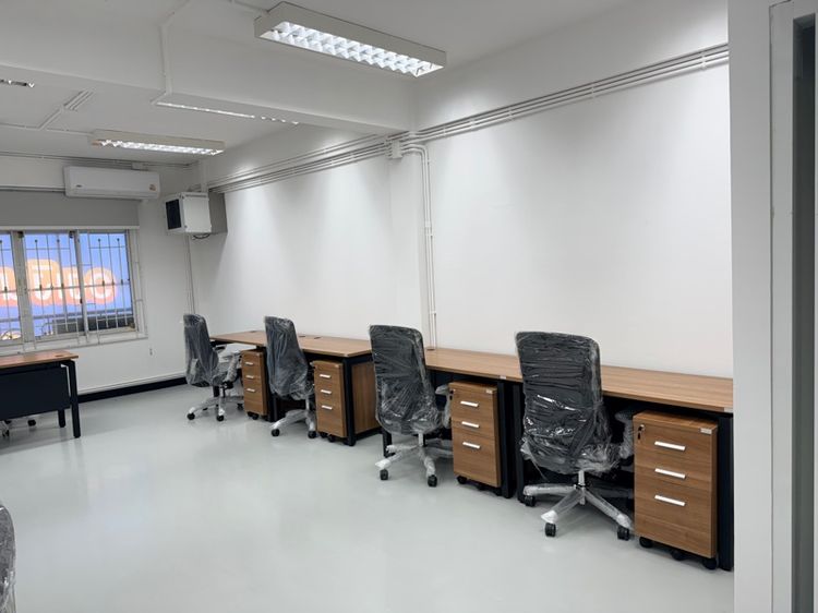 อาคารพาณิชย์ ทำเลทอง 4.5 ชั้น รูปที่ 2