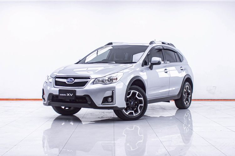 รถ Subaru XV 2.0 P 4WD สี เทา
