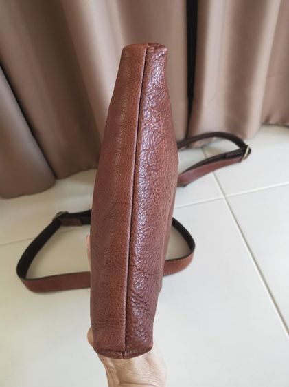 กระเป๋า​สะพาย​หนัง​แท้​ แบรนด์​ แบรนด์​ Luggage Aoki​ มือ​ 2​ รูปที่ 13