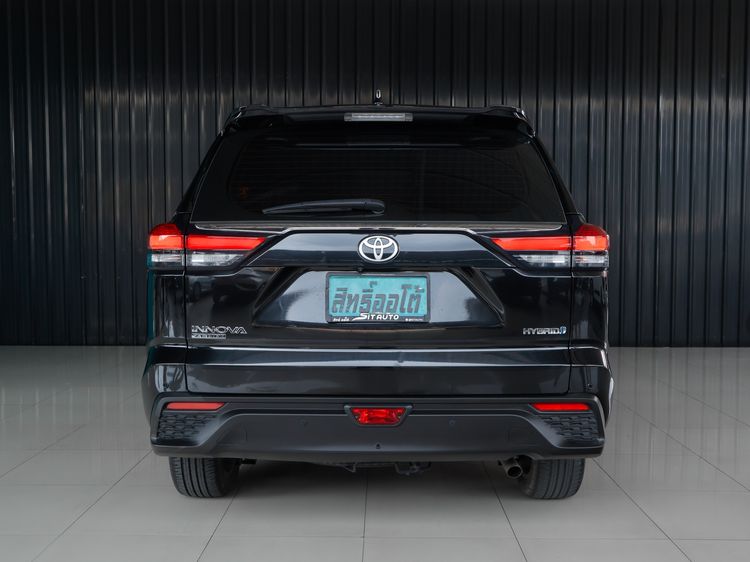 Toyota Innova 2023 2.0 Zenix HEV Premium Utility-car ไฮบริด ไม่ติดแก๊ส เกียร์อัตโนมัติ ดำ รูปที่ 3