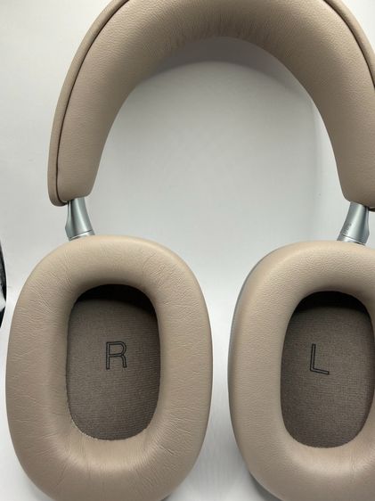 Bowers and Wilkins PX8 S2 รูปที่ 9