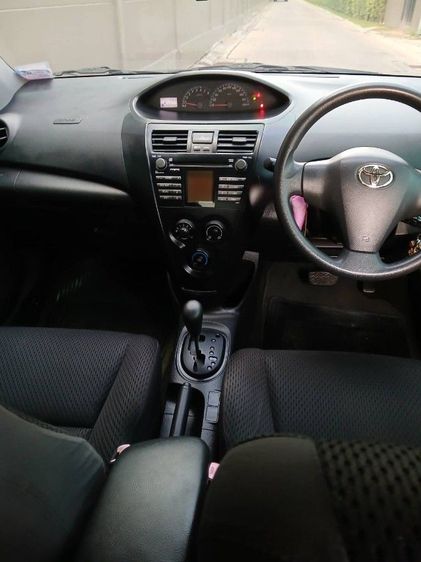 รถ Toyota Vios 1.5 J สี เงิน