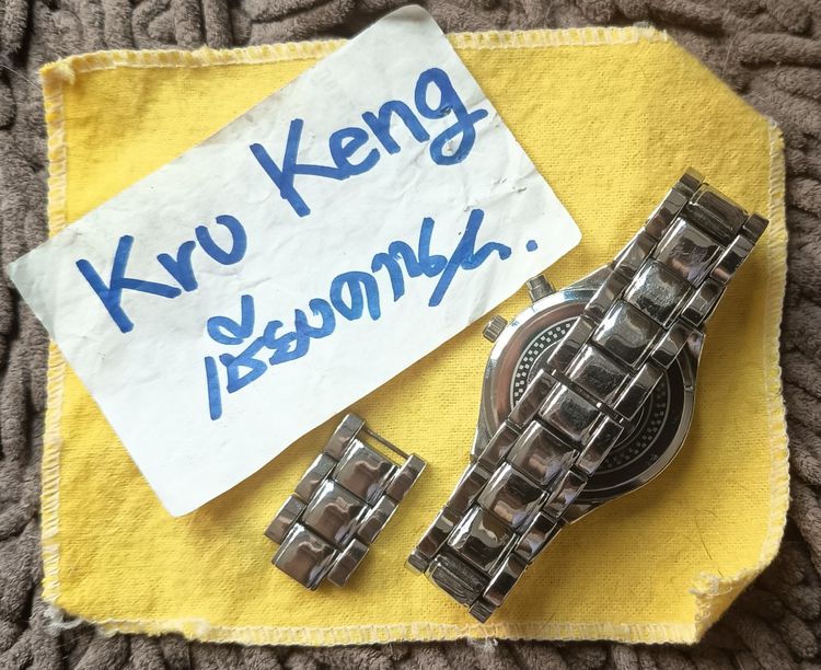 แยกได้ เหมาดีสุดคุ้ม FOSSIL , GUESS นาฬิกา 2 ระบบ สภาพเหมือนใหม่ (พร้อมส่งนัดรับเชียงคาน) รูปที่ 14