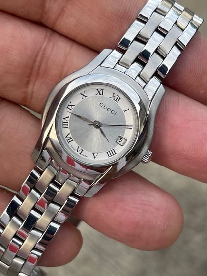 GUCCI Round face Watches 5500L Quartz Silver Dial Women's SS  รูปที่ 11