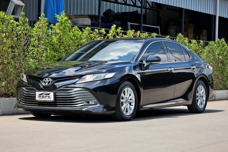 รถ Toyota Camry 2.0 G สี ดำ