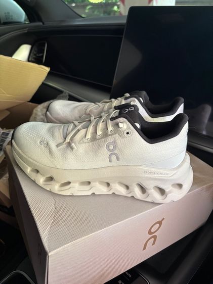 รองเท้าผ้าใบ รูปที่ 3