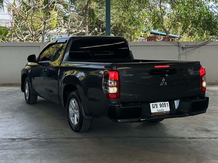 Mitsubishi Triton 2022 All New Mega Cab 2.5 GLX Pickup ดีเซล ไม่ติดแก๊ส เกียร์ธรรมดา เทา รูปที่ 4
