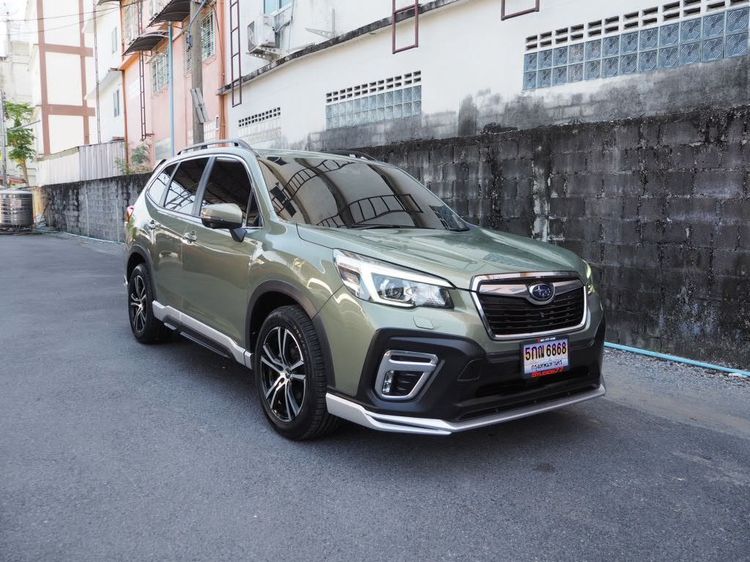 รถ Subaru Forester 2.0 i-S GT EyeSight สี เขียว