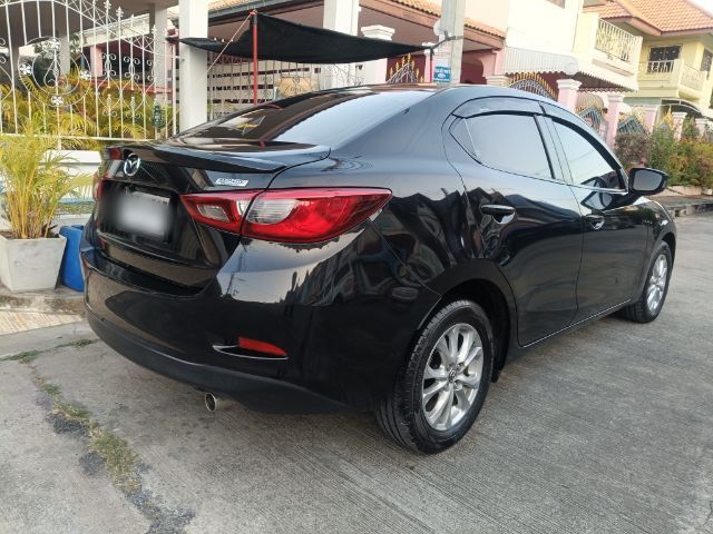Mazda Mazda 2 2016 1.3 High Connect Sedan เบนซิน ไม่ติดแก๊ส เกียร์อัตโนมัติ ดำ รูปที่ 2