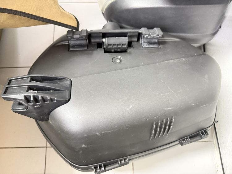 ขายกล่อง Shad มือ2 รูปที่ 3