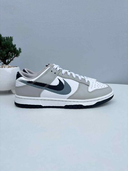 Nike dunk low stencil swoosh size41 รูปที่ 2