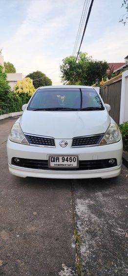 รถ Nissan Tiida 1.8 G สี ขาว