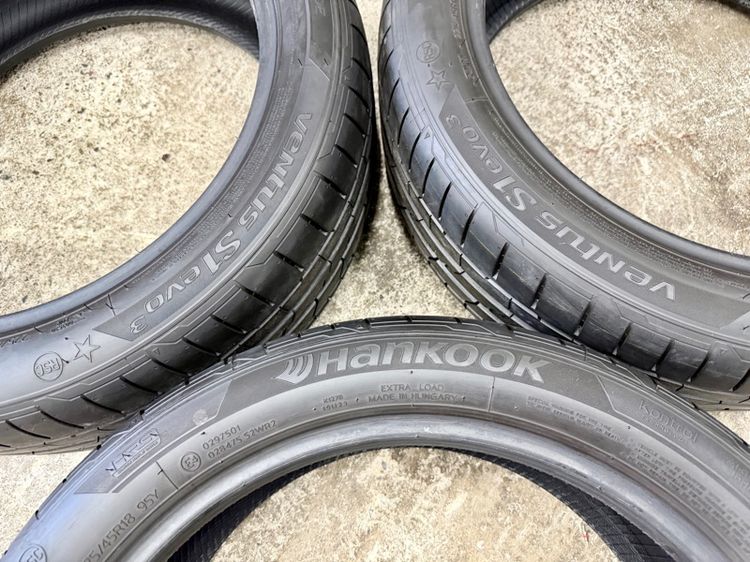 ยางถอดป้ายแดงขอบ 18” ยี่ห้อ HANKOOK รุ่น VENTUS S1EVO3 RUN FLAT ขนาด 225-45R18 ปี 25 ตุ่มหน้ายางยังอยู่ครบ