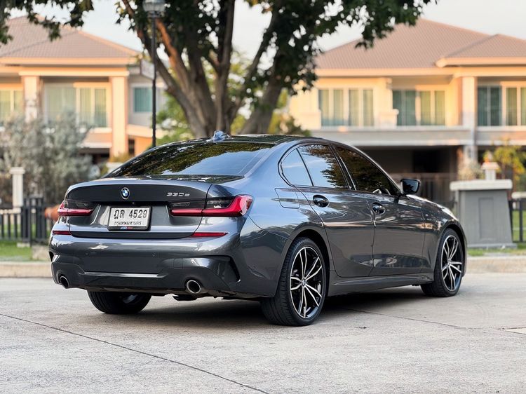 BMW Series 3 2021 330e Sedan เบนซิน ไม่ติดแก๊ส เกียร์อัตโนมัติ เทา รูปที่ 4